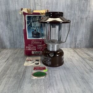 GREAT Vintage 1979 BROWN COLEMAN LANTERN Model No 621 B + Coleman Glass Globe